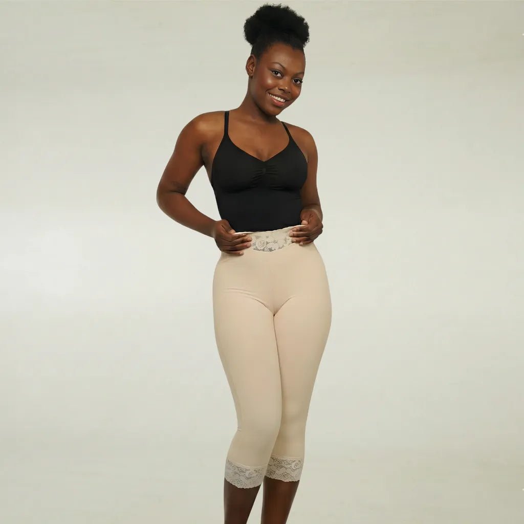 faja legging de compresion medica 20-30 mmHg para lipedema nude frente Paloma Sahid