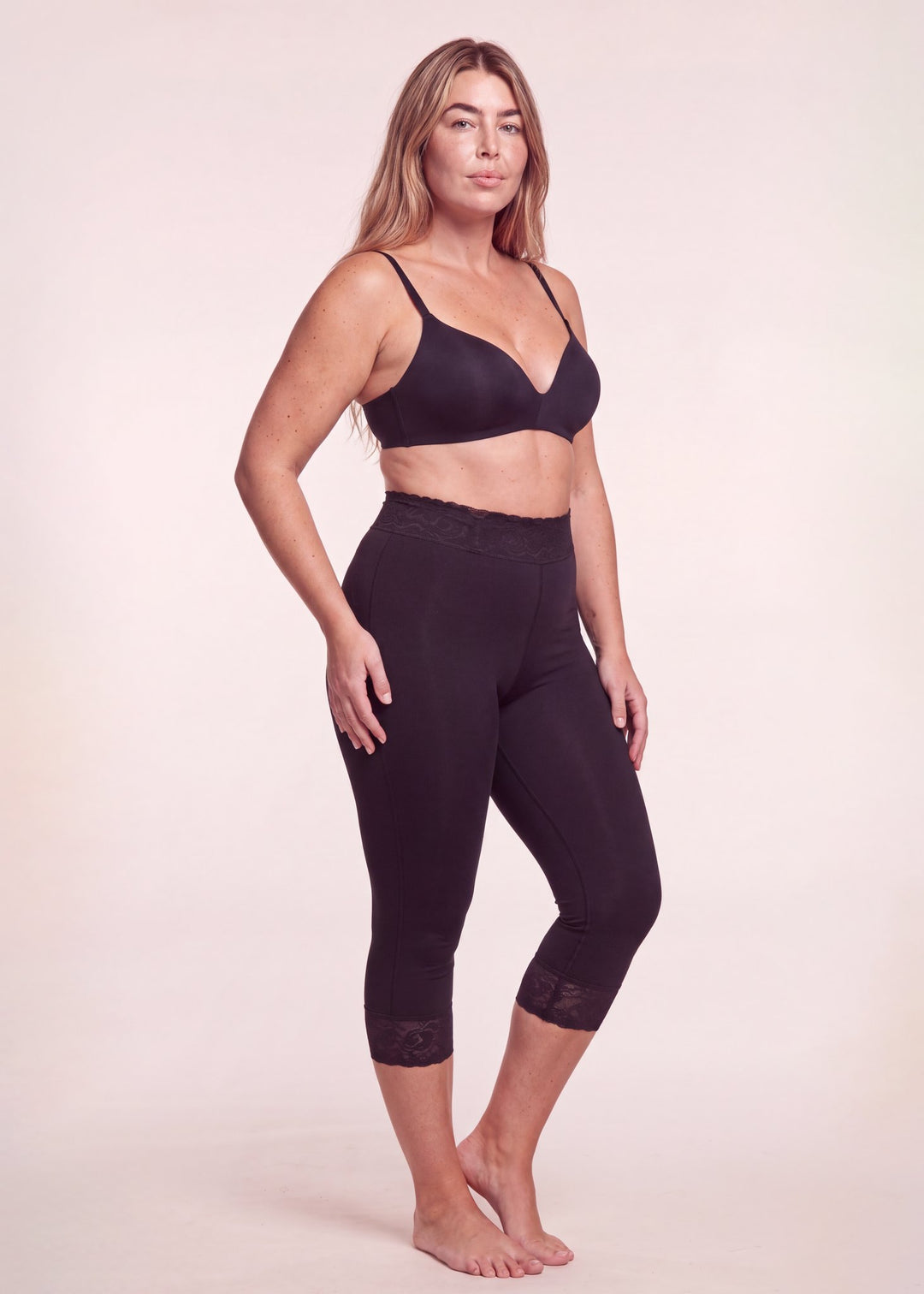 Faja Lipedema Compress negra, vista tres cuartos