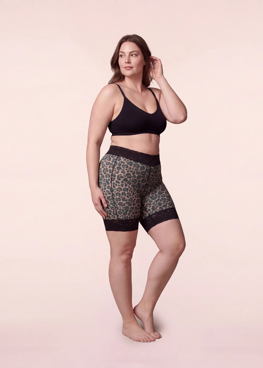 faja corta compresion 20/30 mmHg celulitis lipedema animal print vista frontal Paloma Sahid