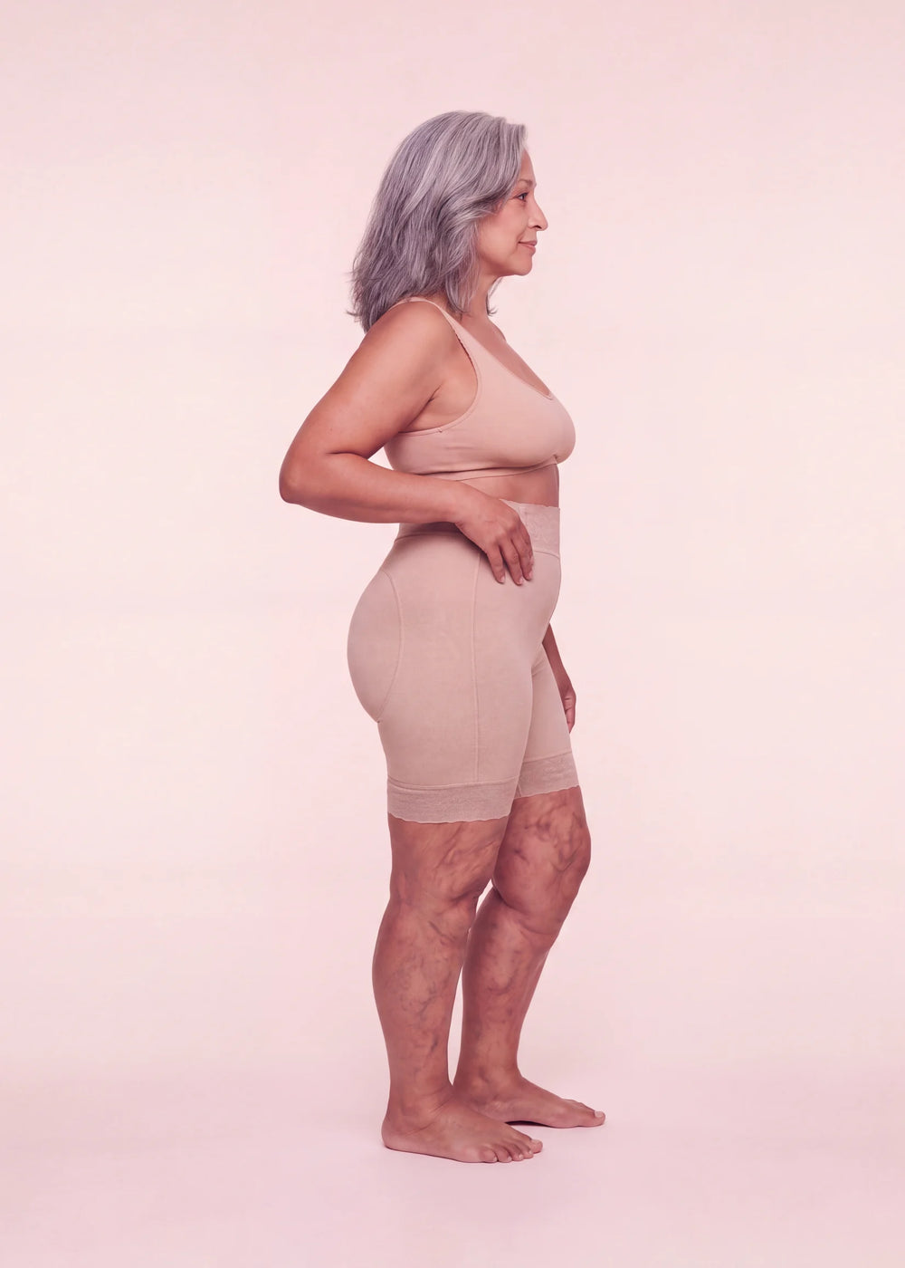 Faja Corta Compress nude, vista de perfil