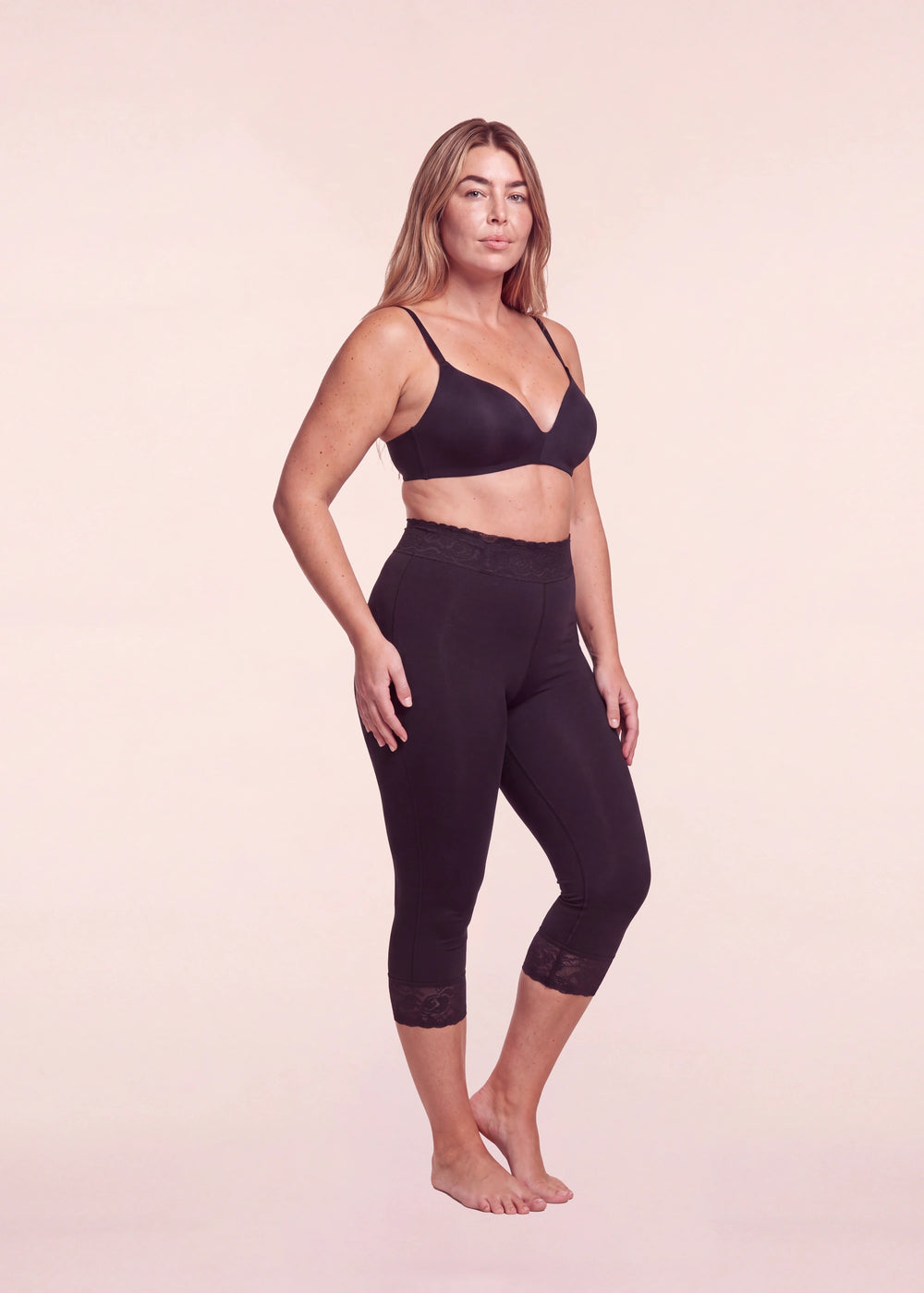 Faja Lipedema Compress negra, vista tres cuartos